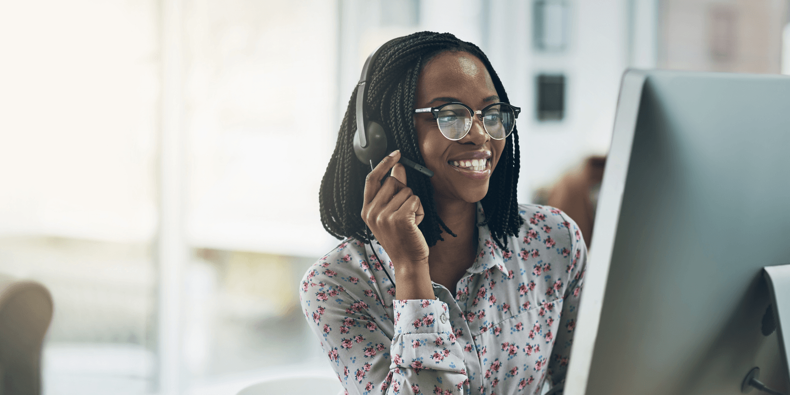 ALSALE customer support representative ready to assist